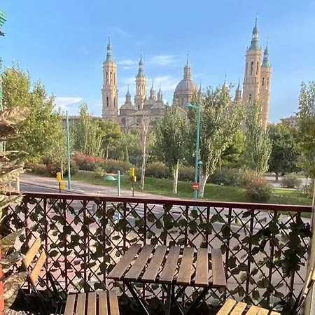 Front Views To El Pilar Comotucasa *