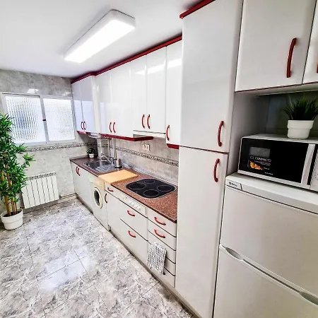 Front Views To El Pilar Comotucasa * Saragossa