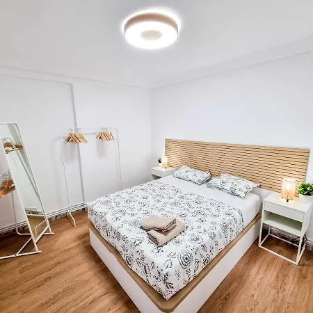 Apartament Front Views To El Pilar Comotucasa