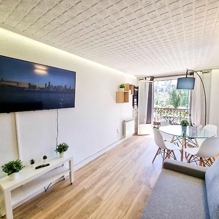 Front Views To El Pilar Comotucasa سرقسطة