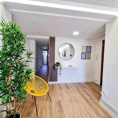 شقة Front Views To El Pilar Comotucasa *