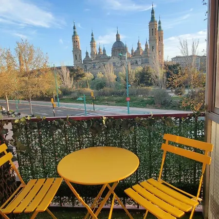 Front Views To El Pilar Comotucasa شقة