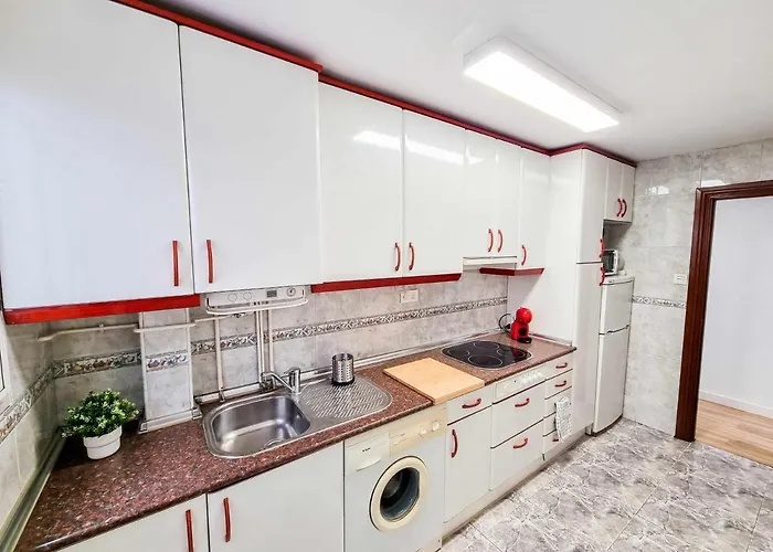 Apartment Front Views To El Pilar Comotucasa *