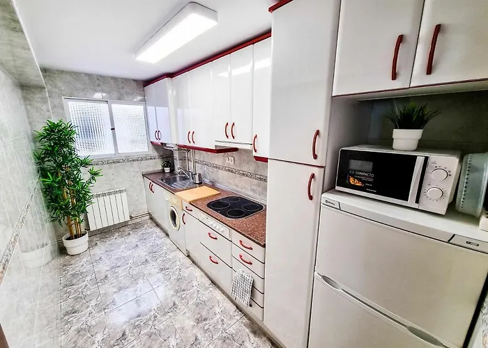 Front Views To El Pilar Comotucasa * Zaragoza