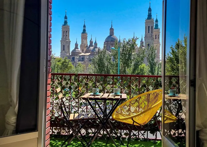 Apartment Front Views To El Pilar Comotucasa Zaragoza