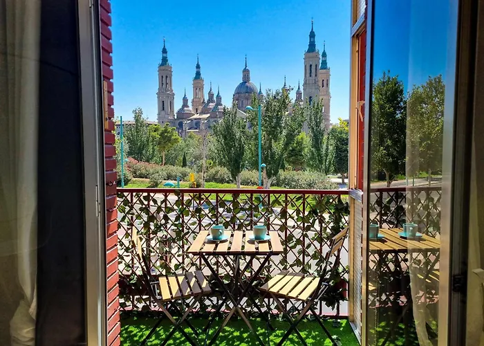 Front Views To El Pilar Comotucasa