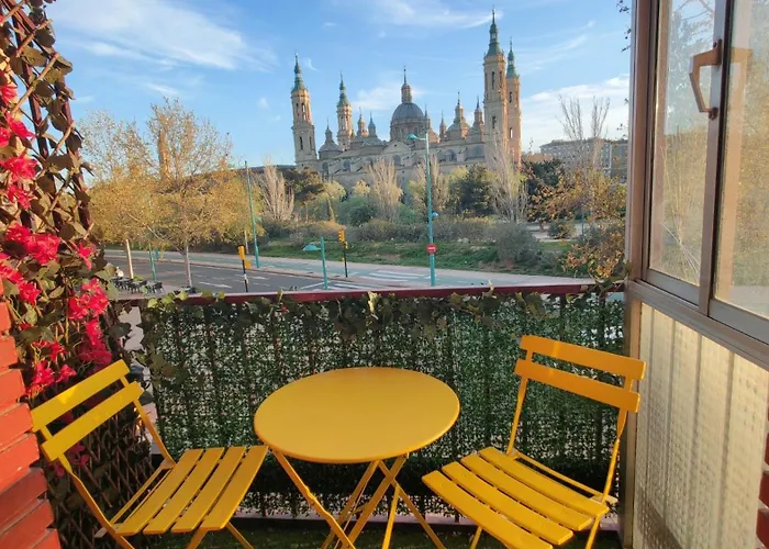 Front Views To El Pilar Comotucasa شقة