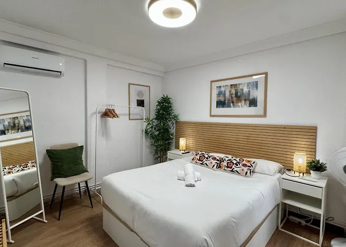 شقة Front Views To El Pilar Comotucasa *