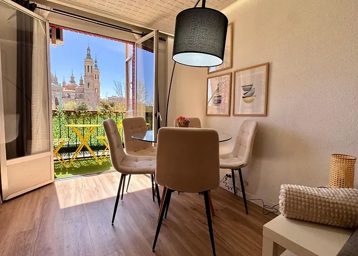 شقة Front Views To El Pilar Comotucasa *