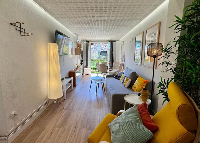 شقة Front Views To El Pilar Comotucasa