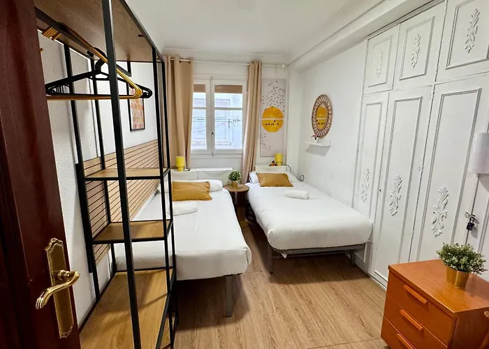 شقة Front Views To El Pilar Comotucasa *